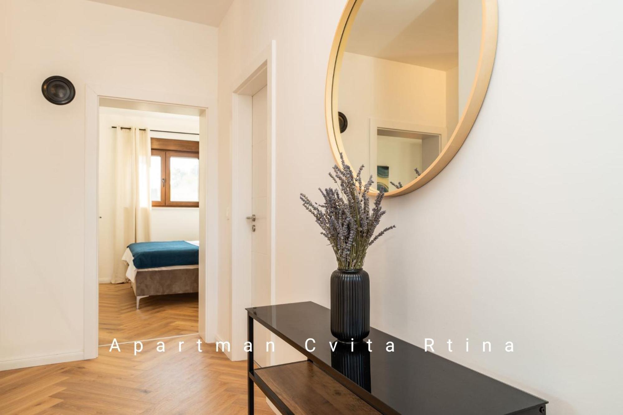 Apartman Cvita ルティナ エクステリア 写真