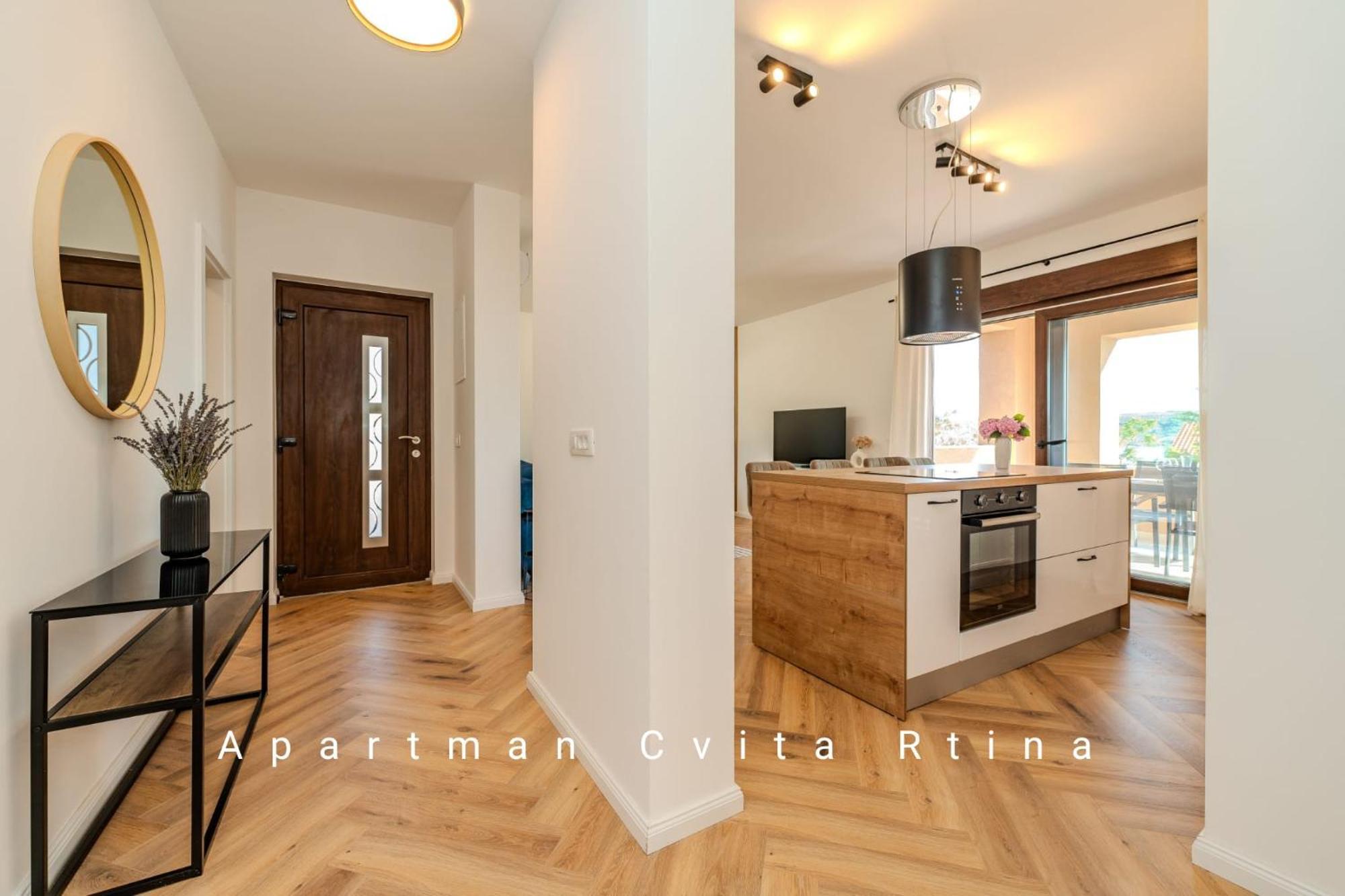 Apartman Cvita ルティナ エクステリア 写真